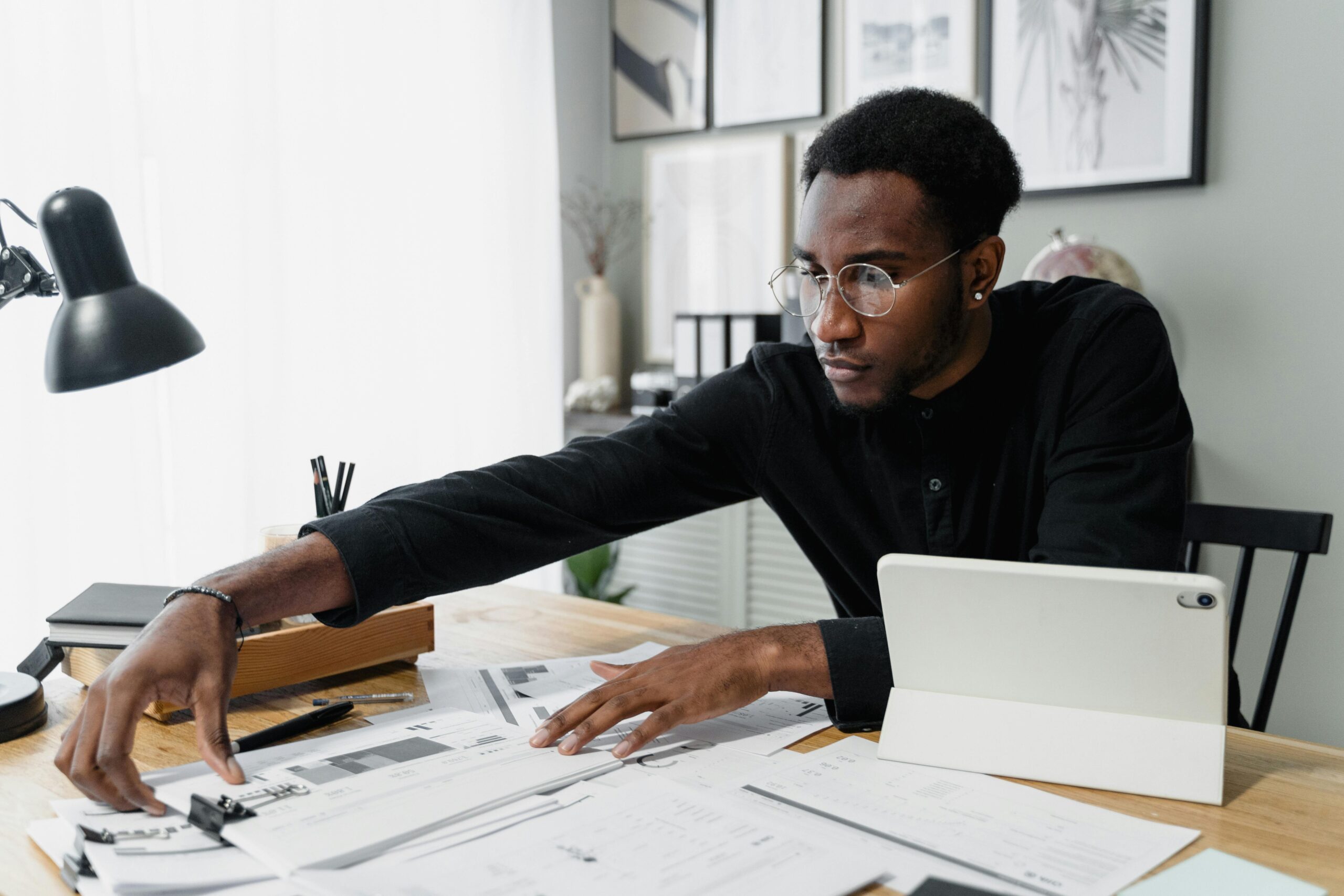 Quantitative Data Management and Analysis with STATA